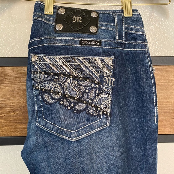 Miss Me Signature Straight Leg Jeans- Like New! - Picture 2 of 4